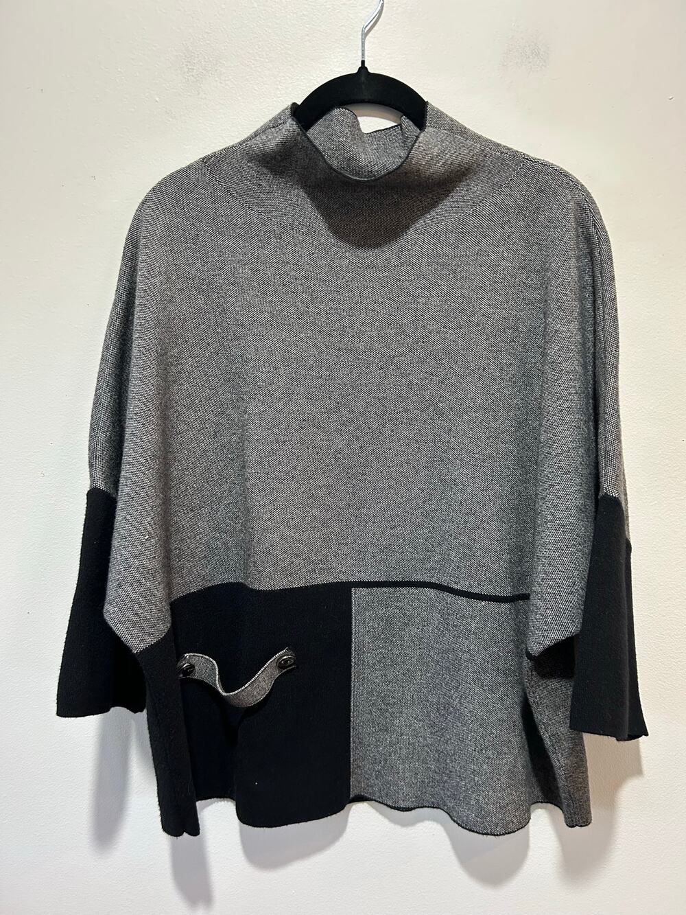 Joseph Ribkoff sweater size S grey black 3/4 sleeve mock neck oversized